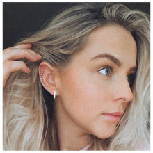 Load image into Gallery viewer, Melanie Stud Earrings